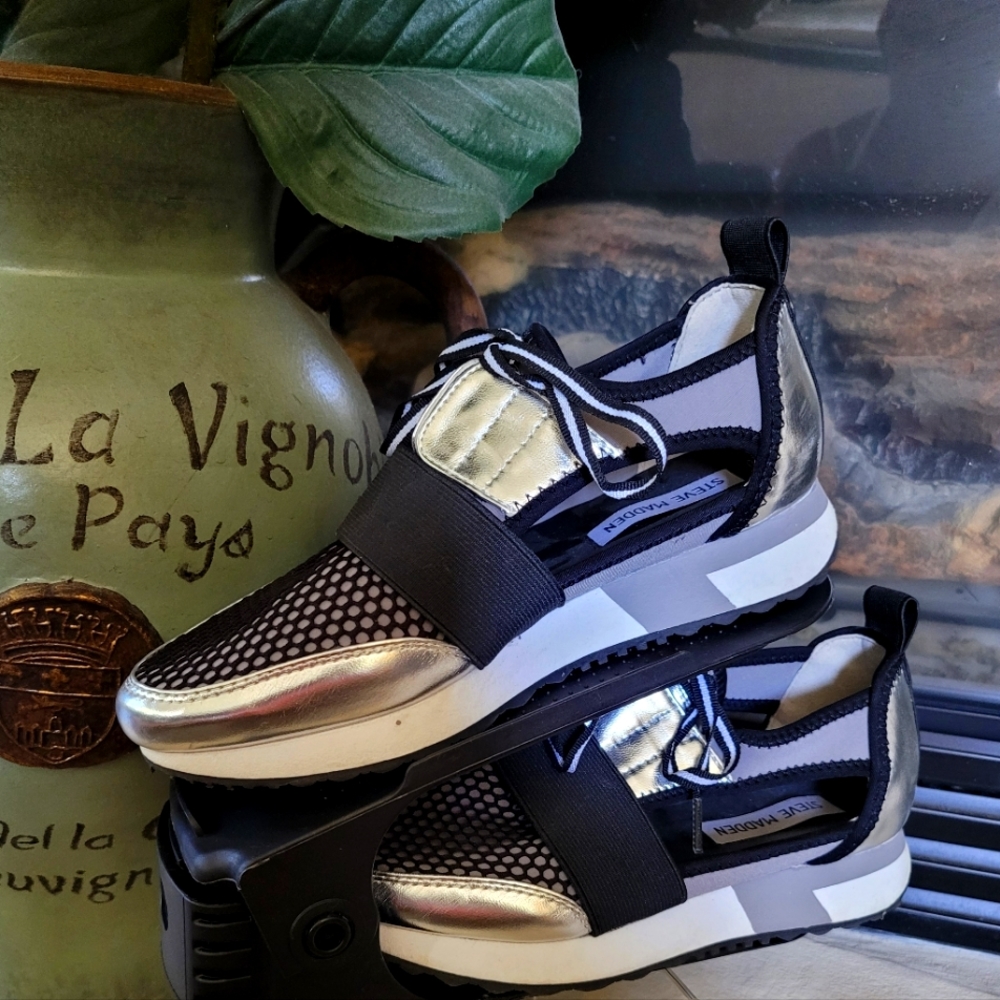 Steve Madden Synthetic Antic Sneakers size 7.5